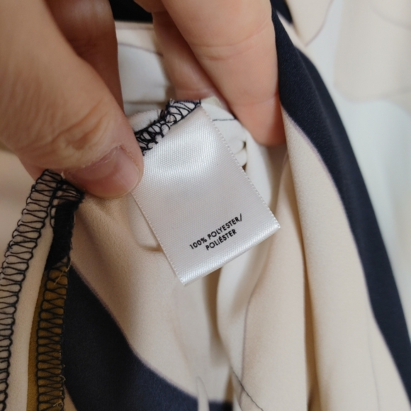 Ann Taylor Blouse Top Long Sleeve Button Front Abstract Cream.Bkue Pink XS - Picture 8 of 9